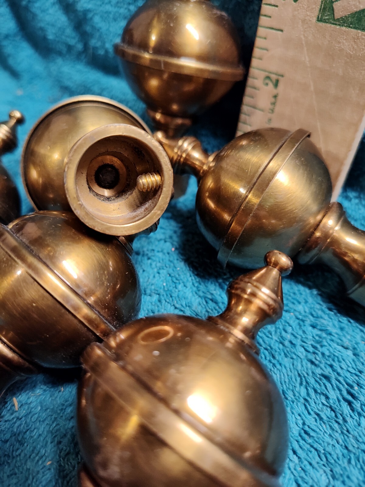 Assorted lots Curtain Rod Finials – Index Lyster / Brass colonial / Black+silver
