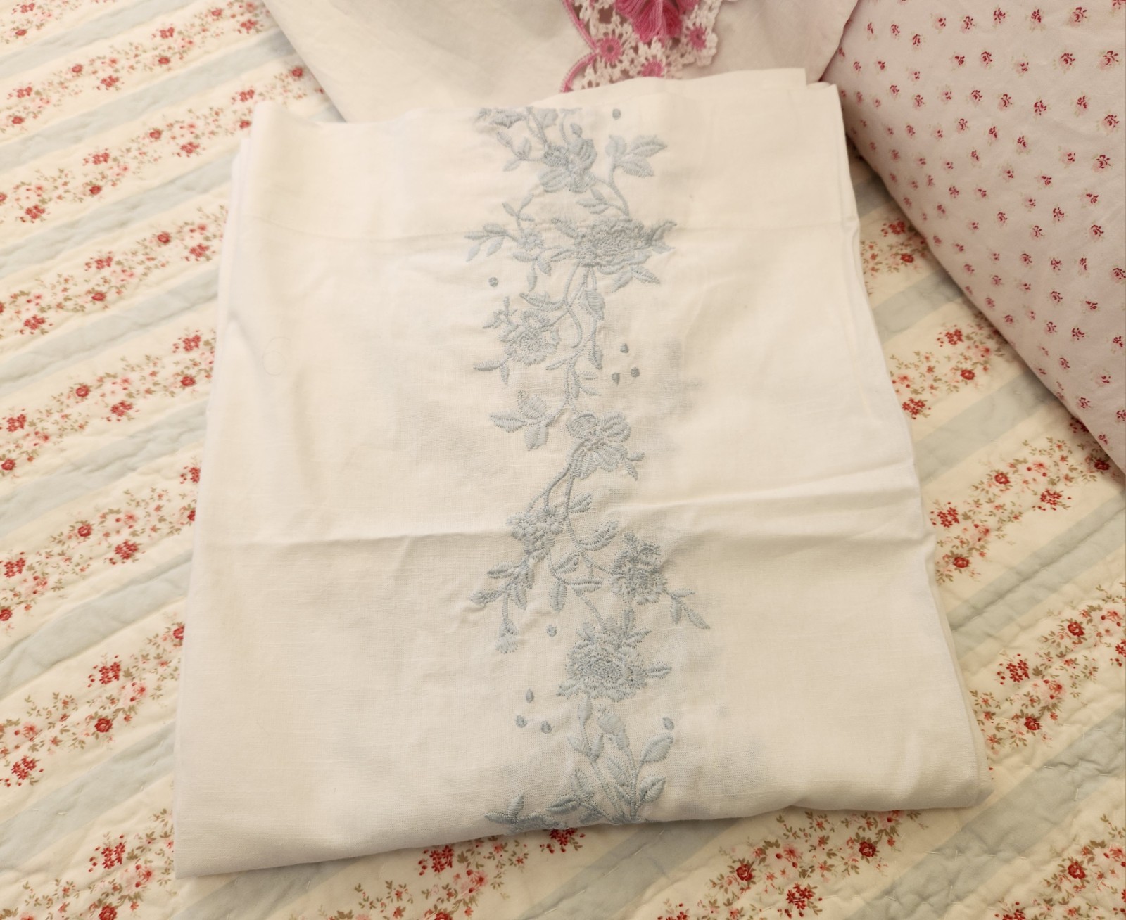 NEW SIMPLY SHABBY CHIC EMBROIDERED FLORAL 100% COTTON CURTAIN PANELS