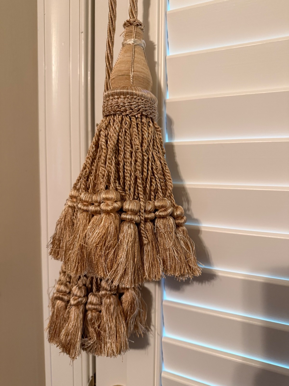LOT of 2 36″ long Taupe/Cream Tassel Fringe Curtain Tie Backs