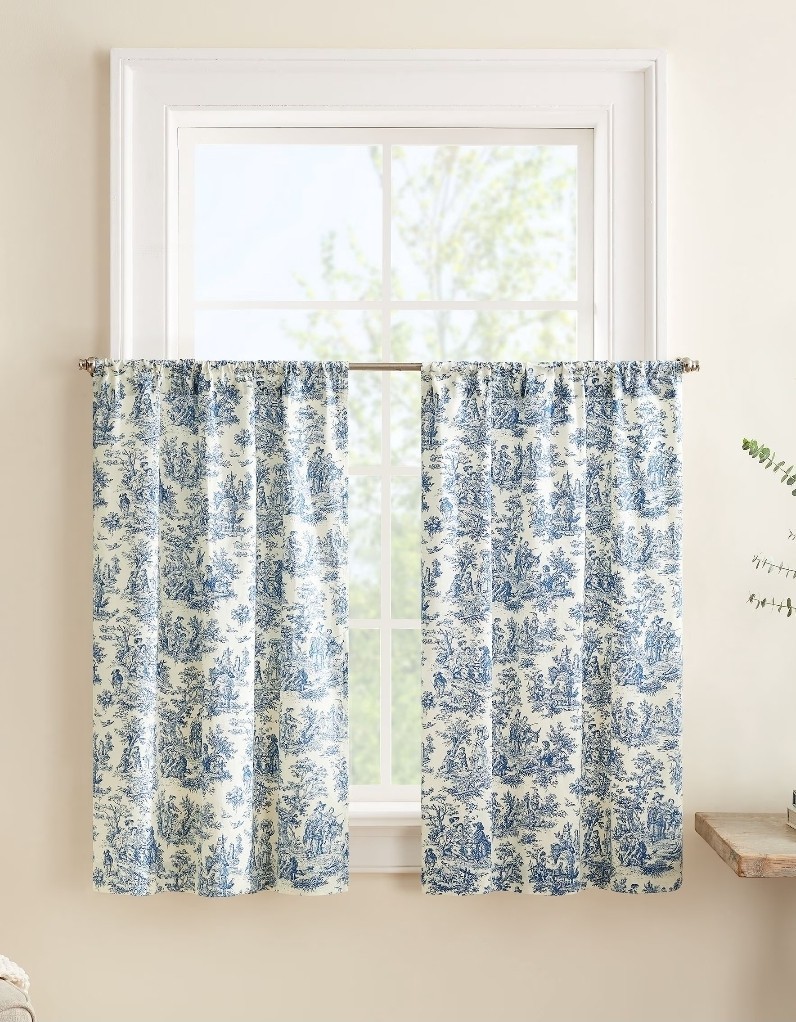 NEW Waverly CHARMED LIFE Farmhouse Cottage TOILE Tier Pair Cornflower Blue