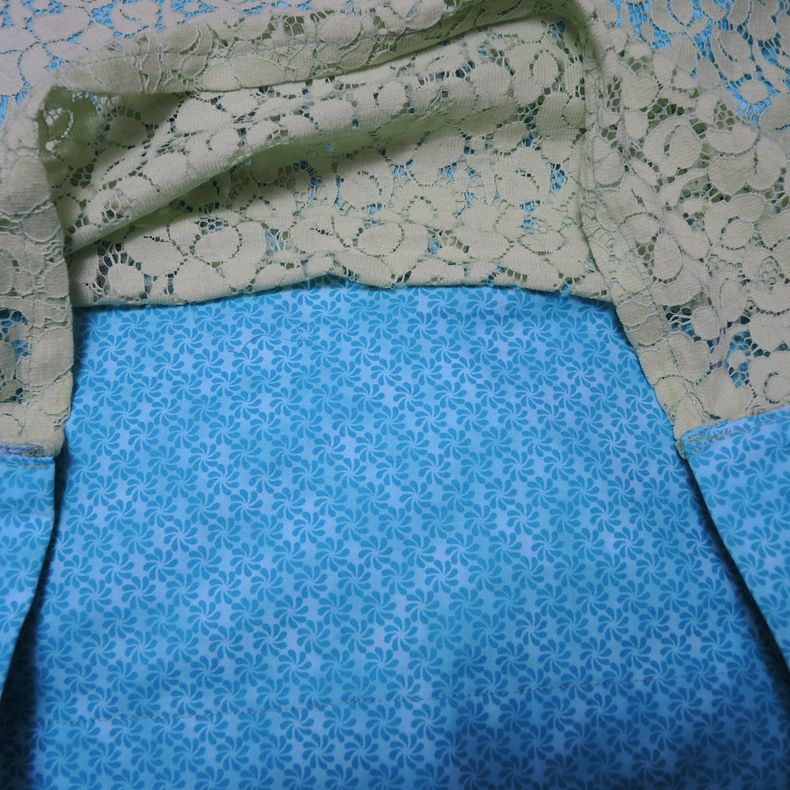 Set of 2 Curtain Panels Rod Pocket Green Lace Over Bright Blue 20.5″ W x 53.5″ L