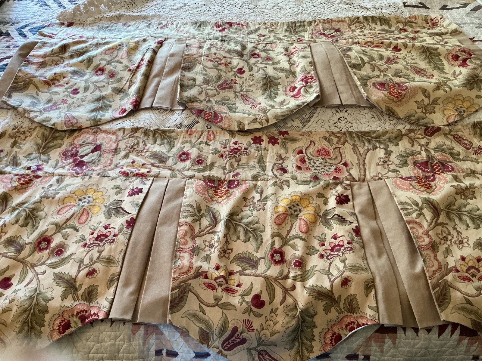 Set 2 Waverly Imperial Dress Antique Jacobean Floral Lined Valances 21″ X 49″