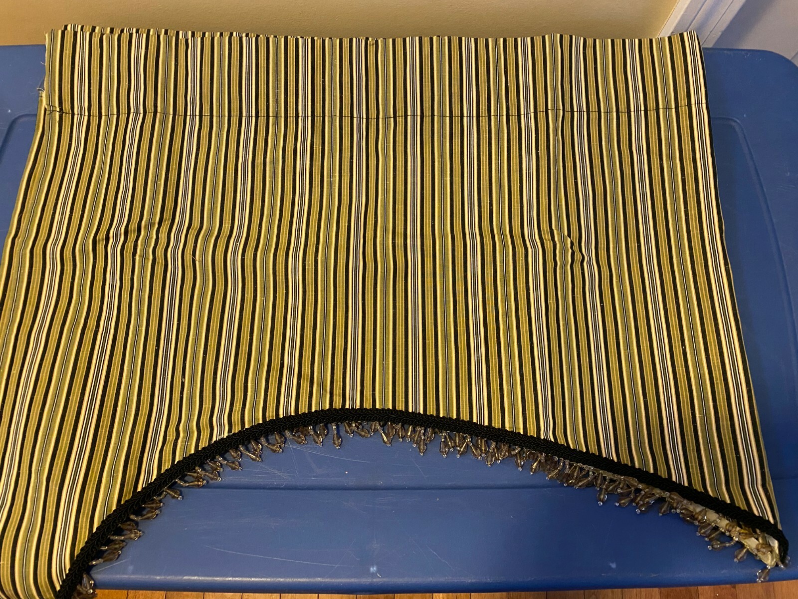Pair of Scalloped Valance Curtains with Beaded Trim, Black and Green Curtains