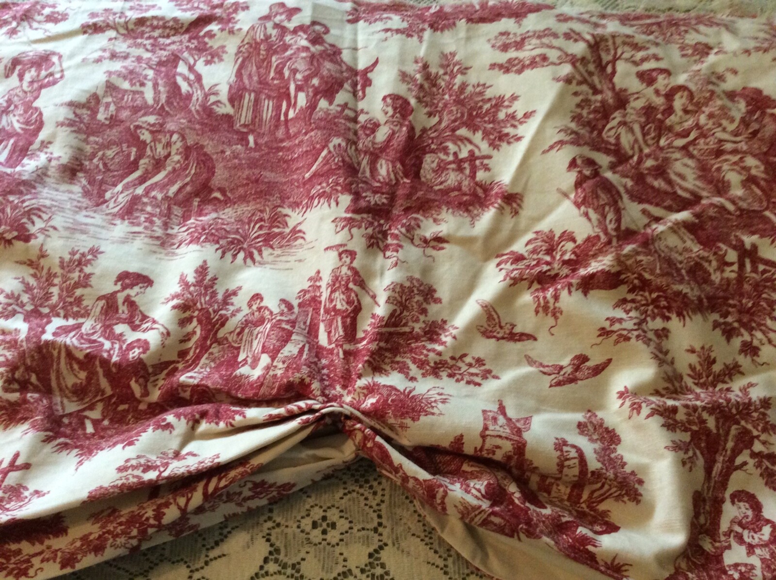 Waverly Curtain Custom Made Valance Red Toile Country Life 25″ x 46″ Unfinished