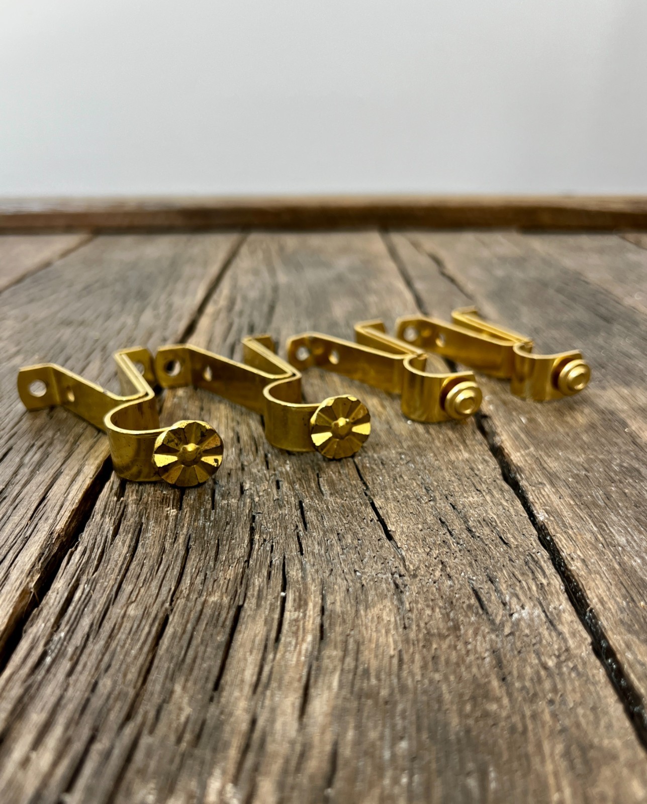 Vintage Brass Flower Curtain Rod Hooks – Gold Curtain Rod Bracket 4 Piece Set