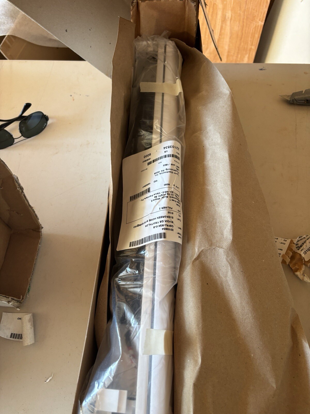Lutron Sivoia QS Triathlon Roller Shade Size 22/ 7/8 / 59 White Clor