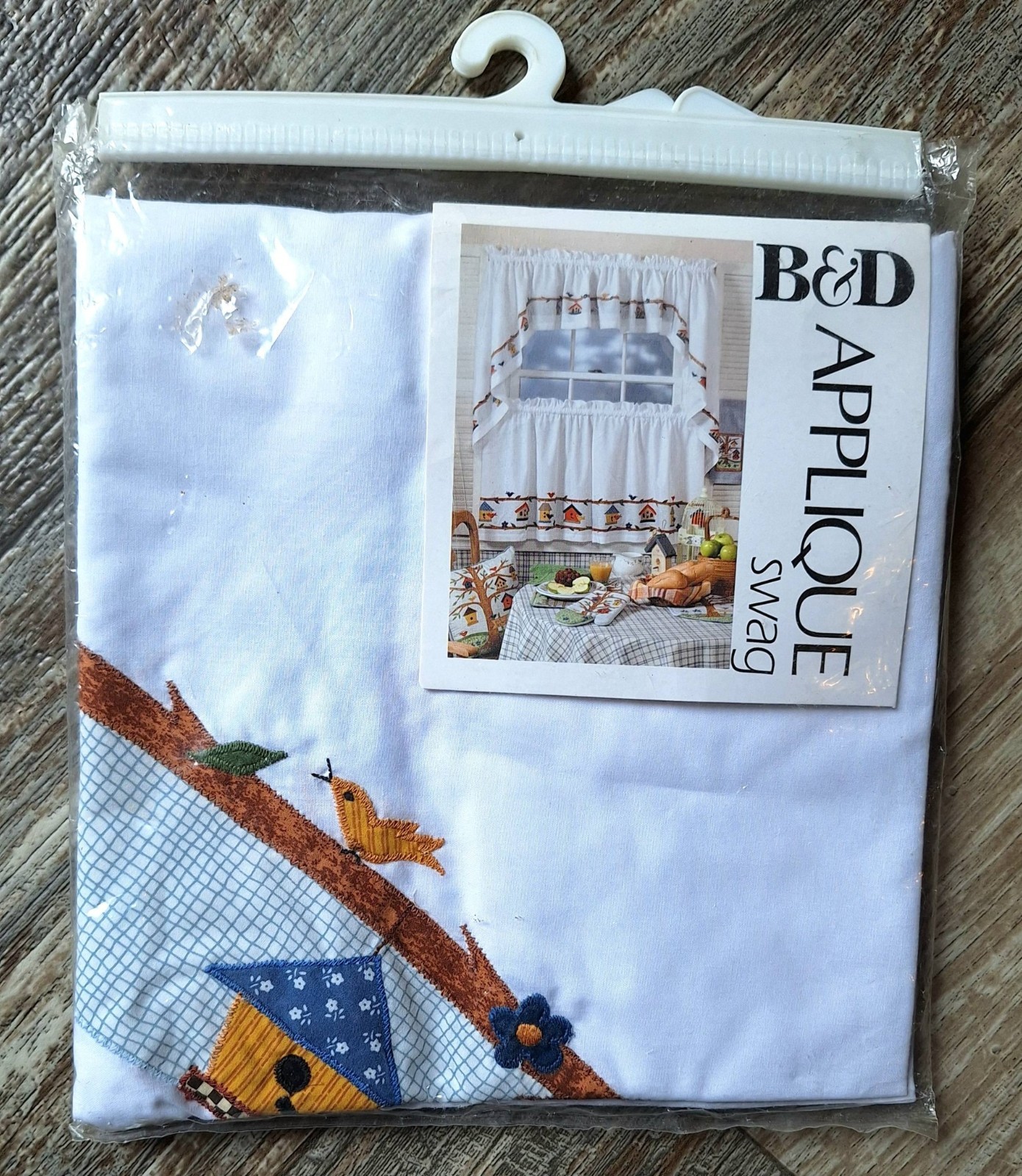 Birdhouse Birds 1 Pair of Swag Curtains B&D White Blue Country NEW!
