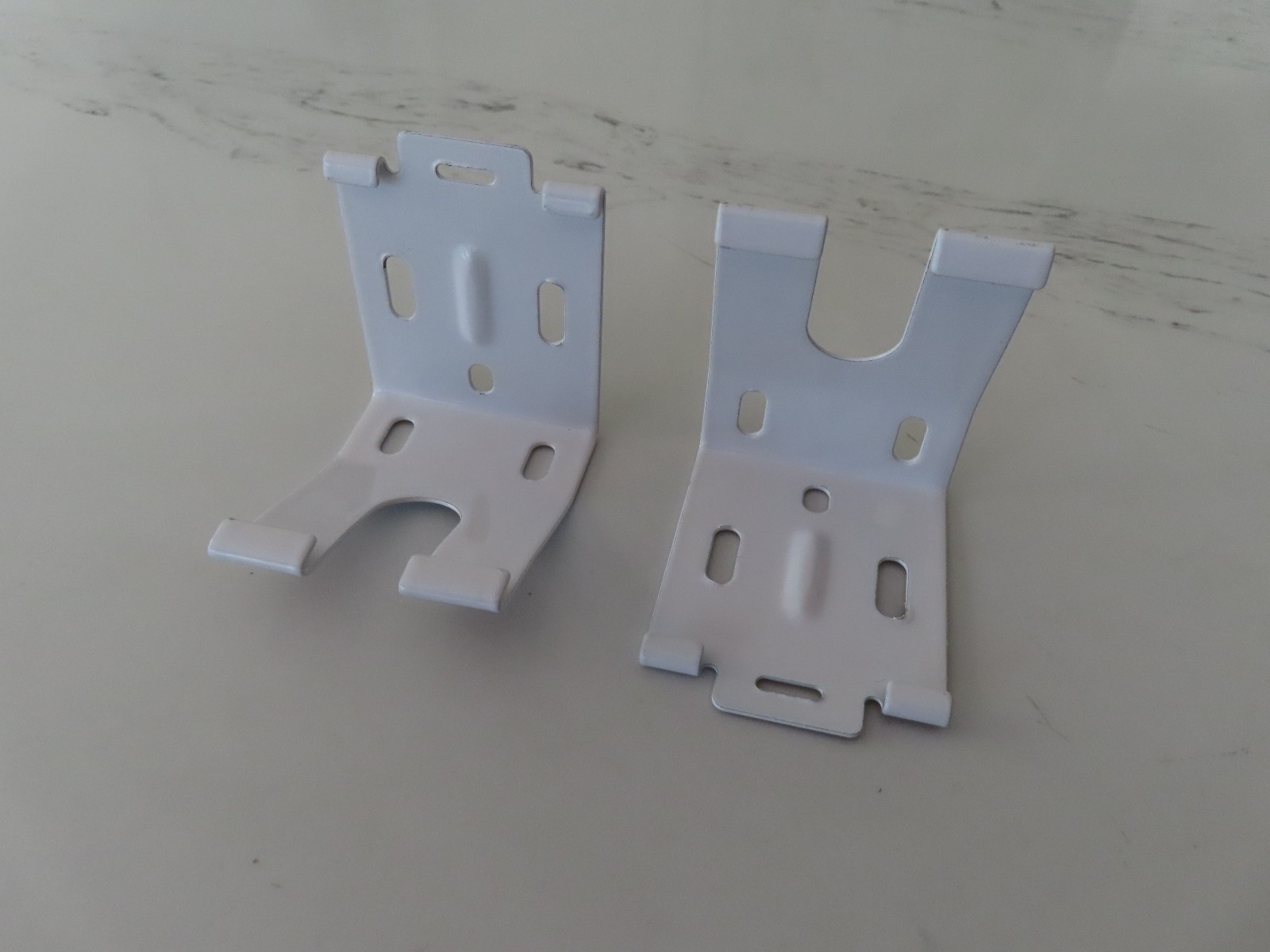 Hunter Douglas Easy Rise Old Style 3/4″ White Metal Brackets 1 Pair