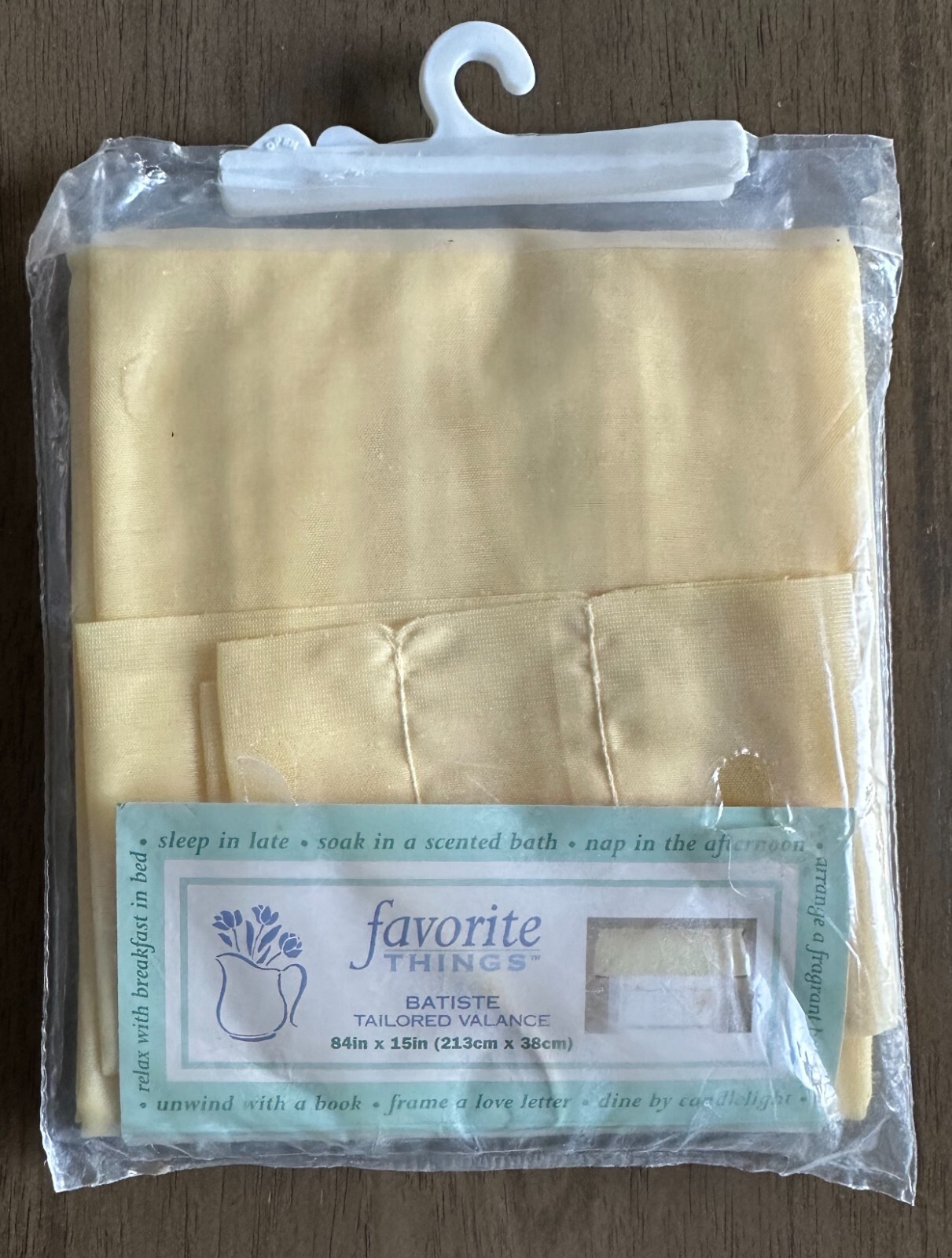 Springs Favorite Things Sheer Yellow Tailored Valance 84” x 15” 1999 NEW