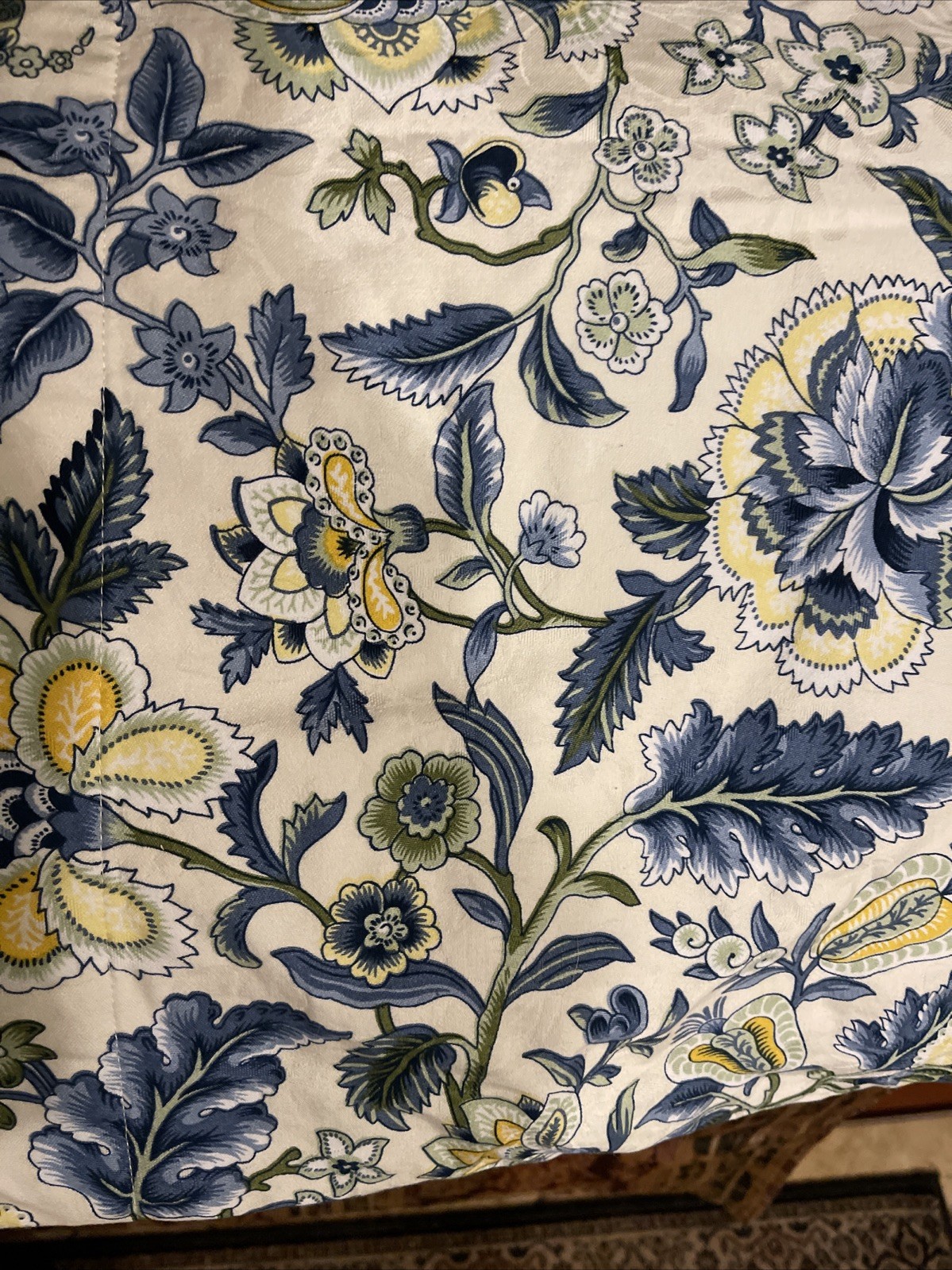 Waverly Home Classics Imperial Dress Jacobean Scalloped Floral Lined Valance 78″