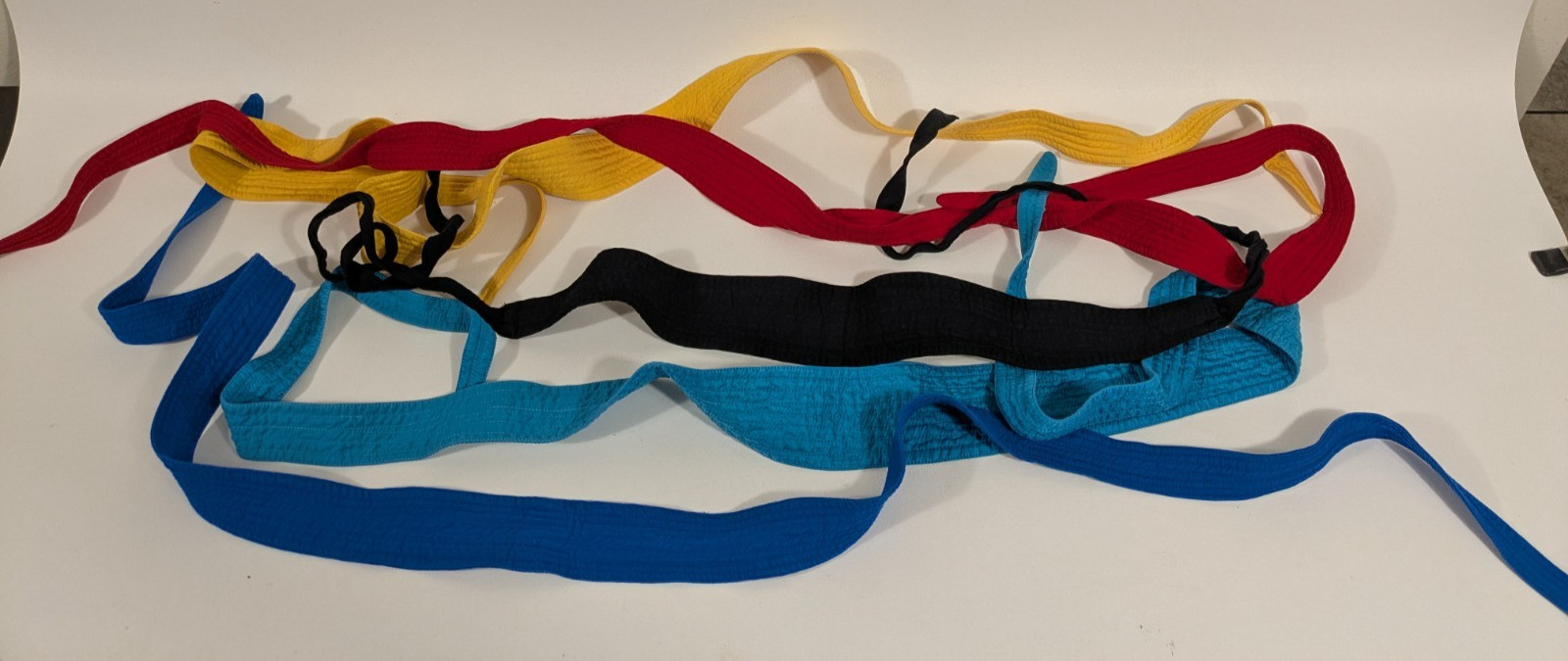 Lot of 5 Curtain Ties Cinches Women’s Belts Red Black Blue Yellow Arts & Crafts