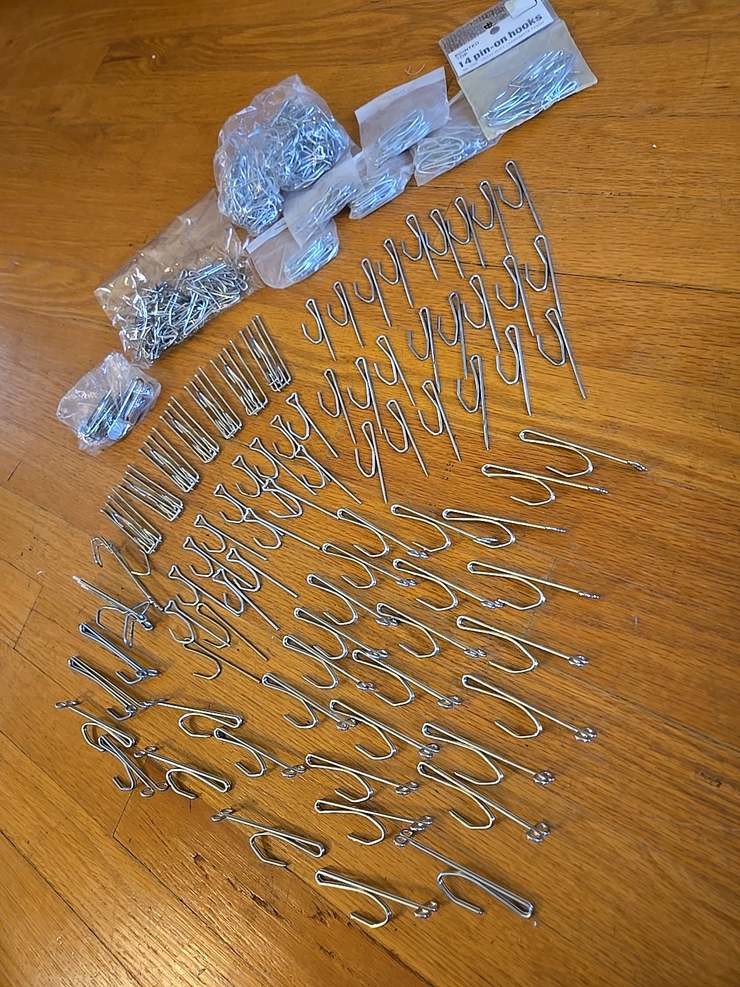 200 Pieces Drapery Hooks Lot Various Sizes T Pleat Drapes Curtain