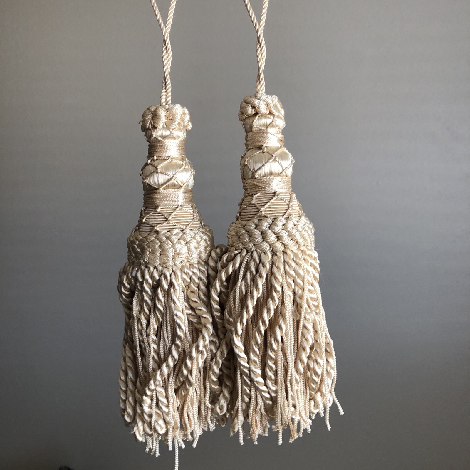 TWO Kirklands 7.5” Beige Ivory Tassel Curtain Tie Backs Rope Ornate New Vintage