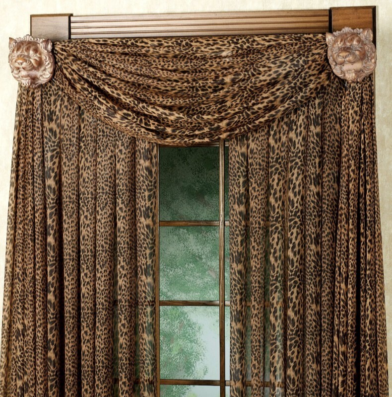 CROSCILL New Scarf Valance – Brazil 52”x216” Tropical