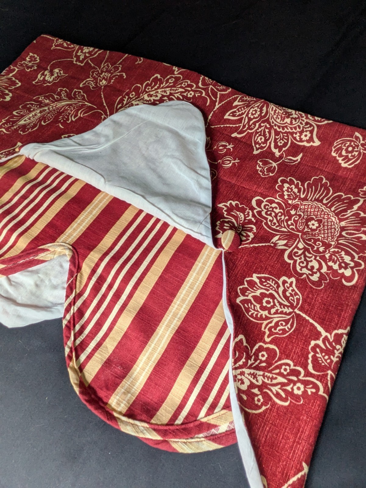 NEW Waverly Williamsburg Everad Damask Ruby Peek A Boo Valance Red Gold 54 x 16