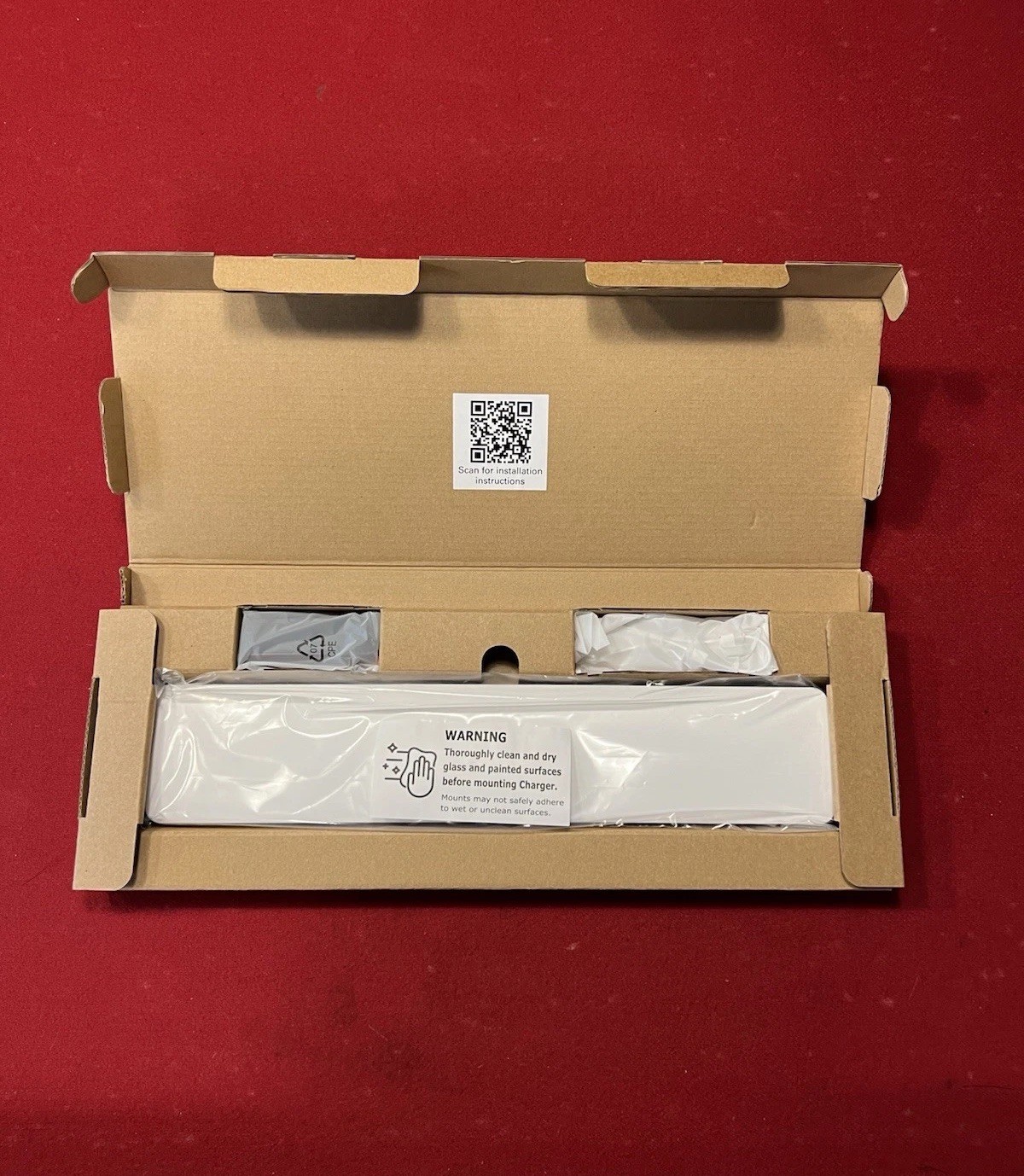 Hunter Douglas NEW White Solar Charger Kit For Rechargeable Battery—Powerview