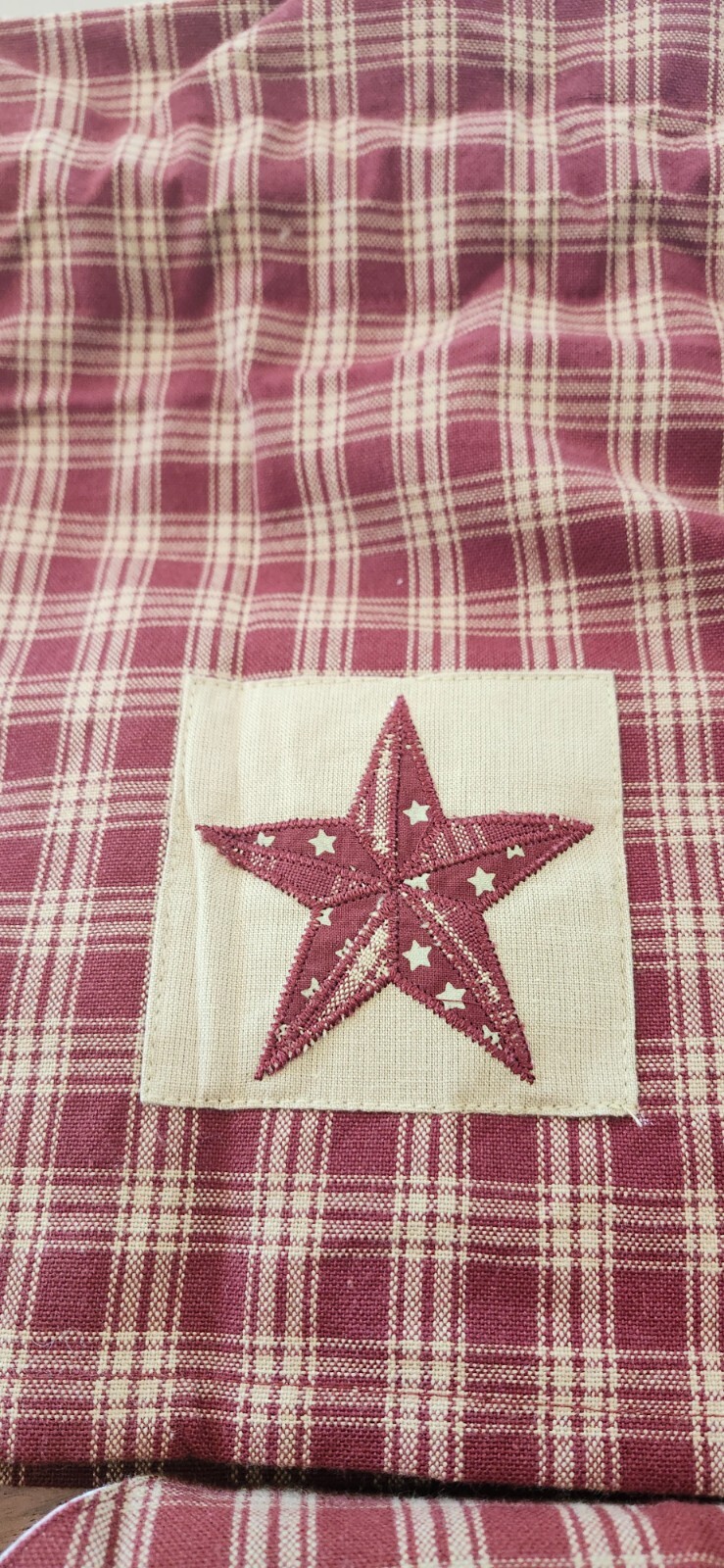 Park Designs Sturbridge Wine Star Patch Valance