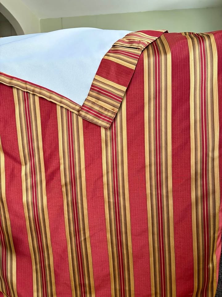 Unbranded 53W x 83L Red and Gold Room-dakening Lined Drapes