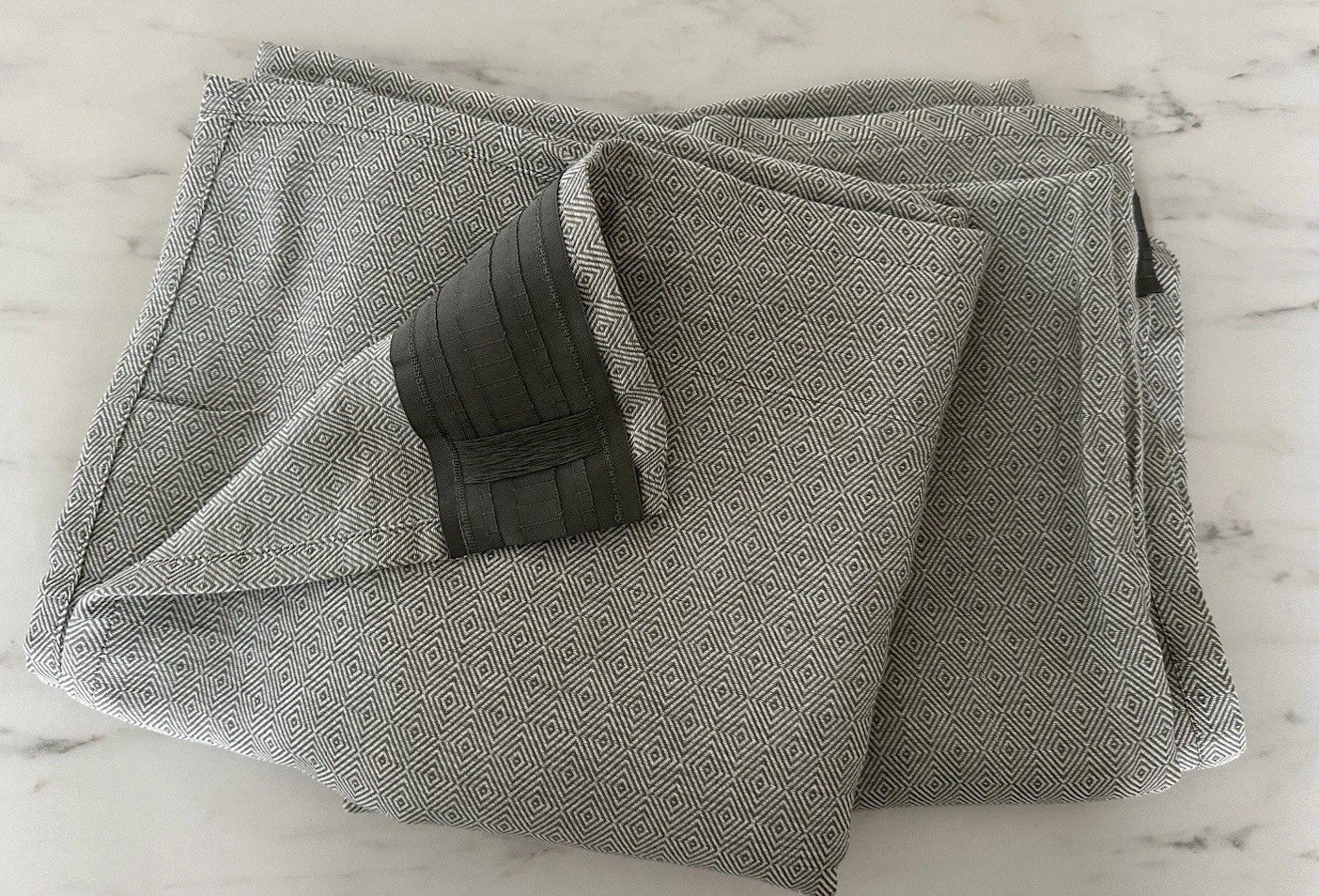 Ikea FJADERMOTT Curtains, 1 pair, White/Gray-Green 57×98 Geometric 🌸New Defect