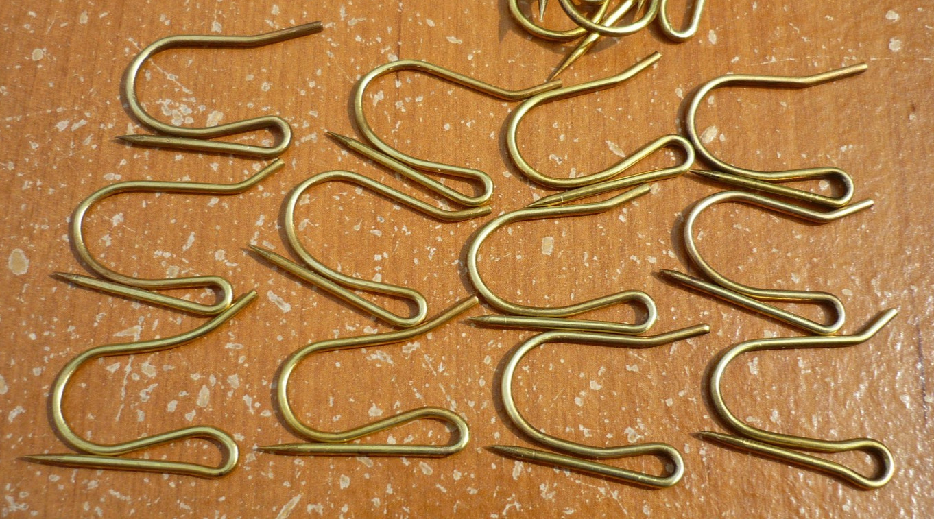 (28) Vintage Solid Brass Round 1″ PIN-ON Drapery Hooks Curtain