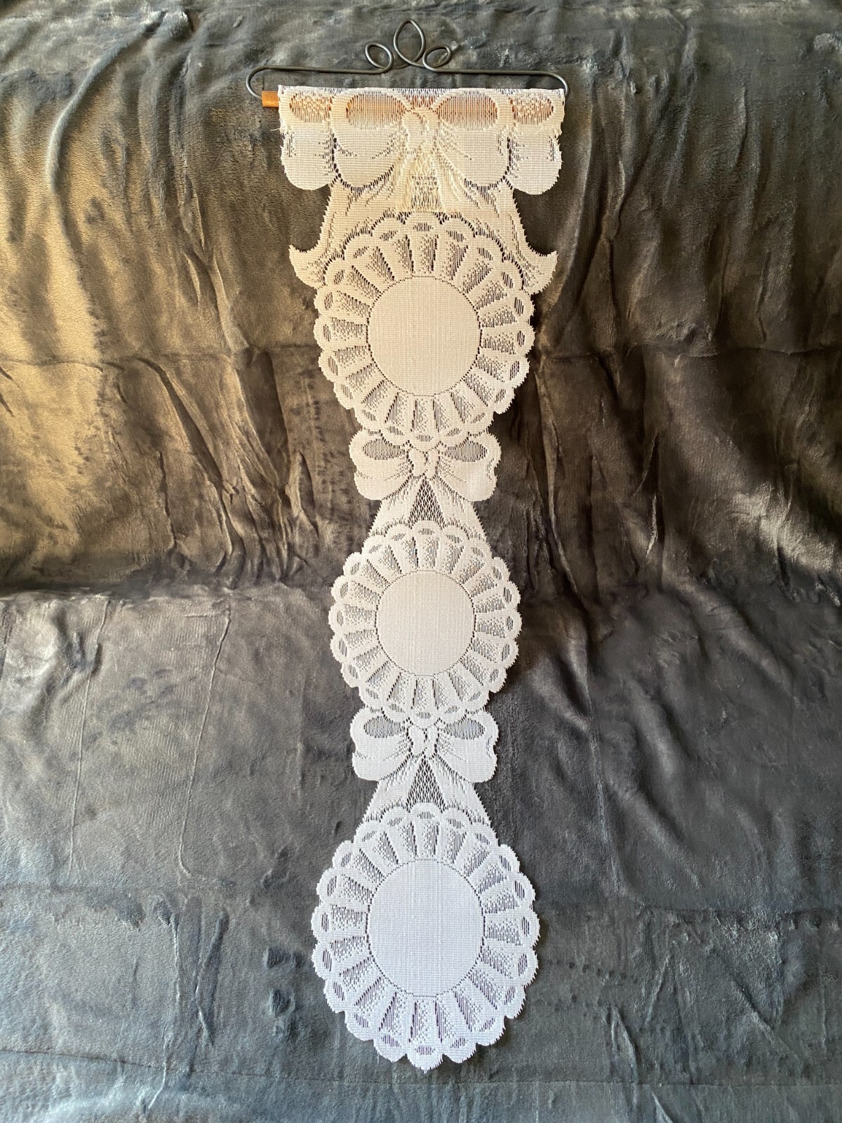 Heritage NEW WALL DECOR w/Hanger #WH-39W. Plate Bellpull, white color.