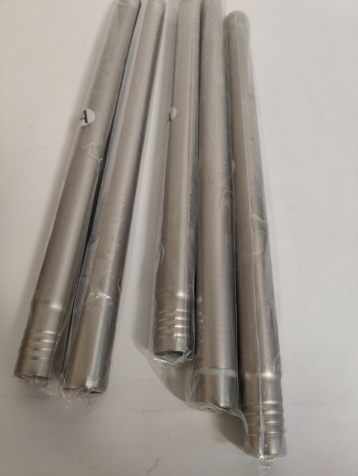 ZEEROBEE CURTAIN RODS