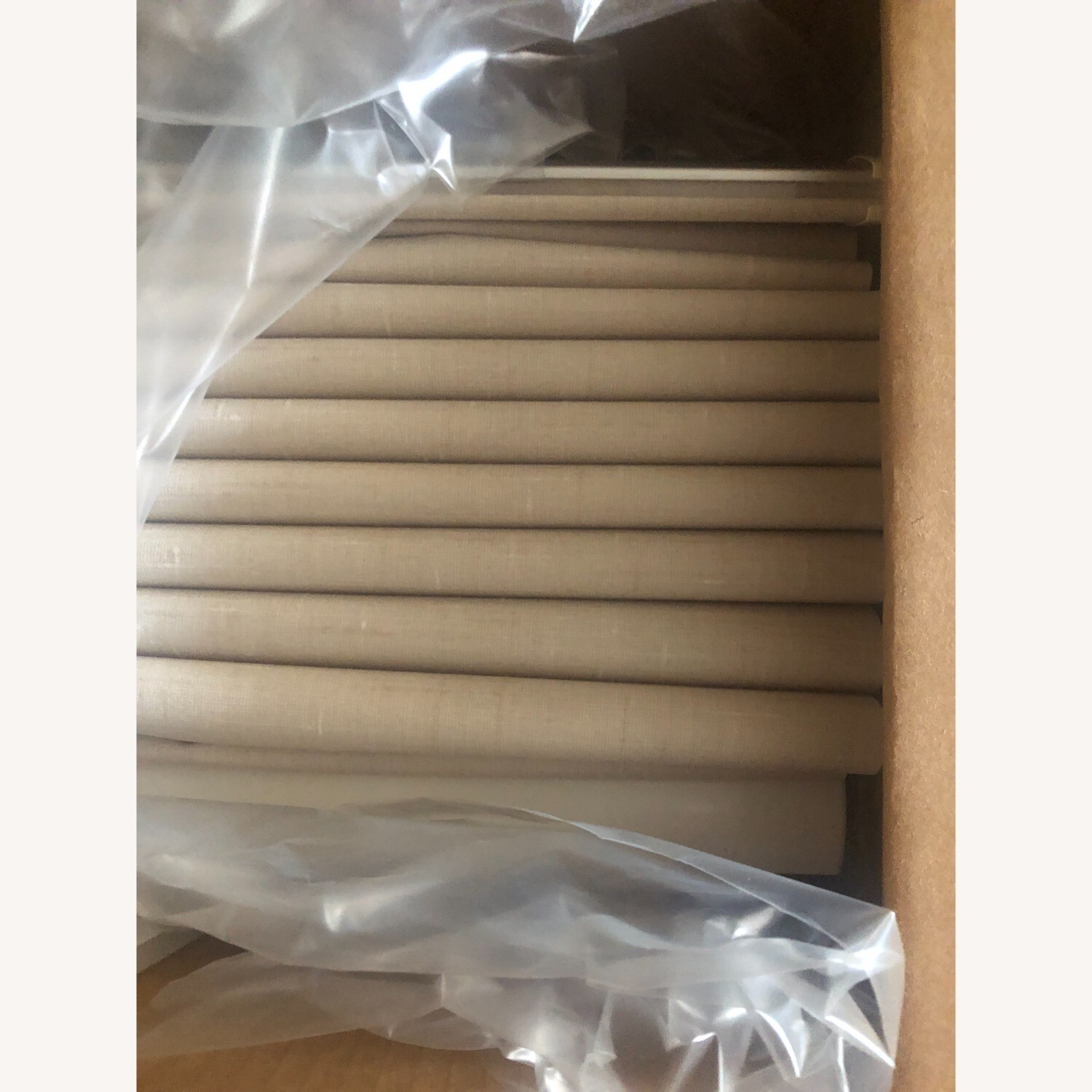 BRAND NEW / 4 – Levolor Roman Lift Type Cordless Shades – (Upper West Side)