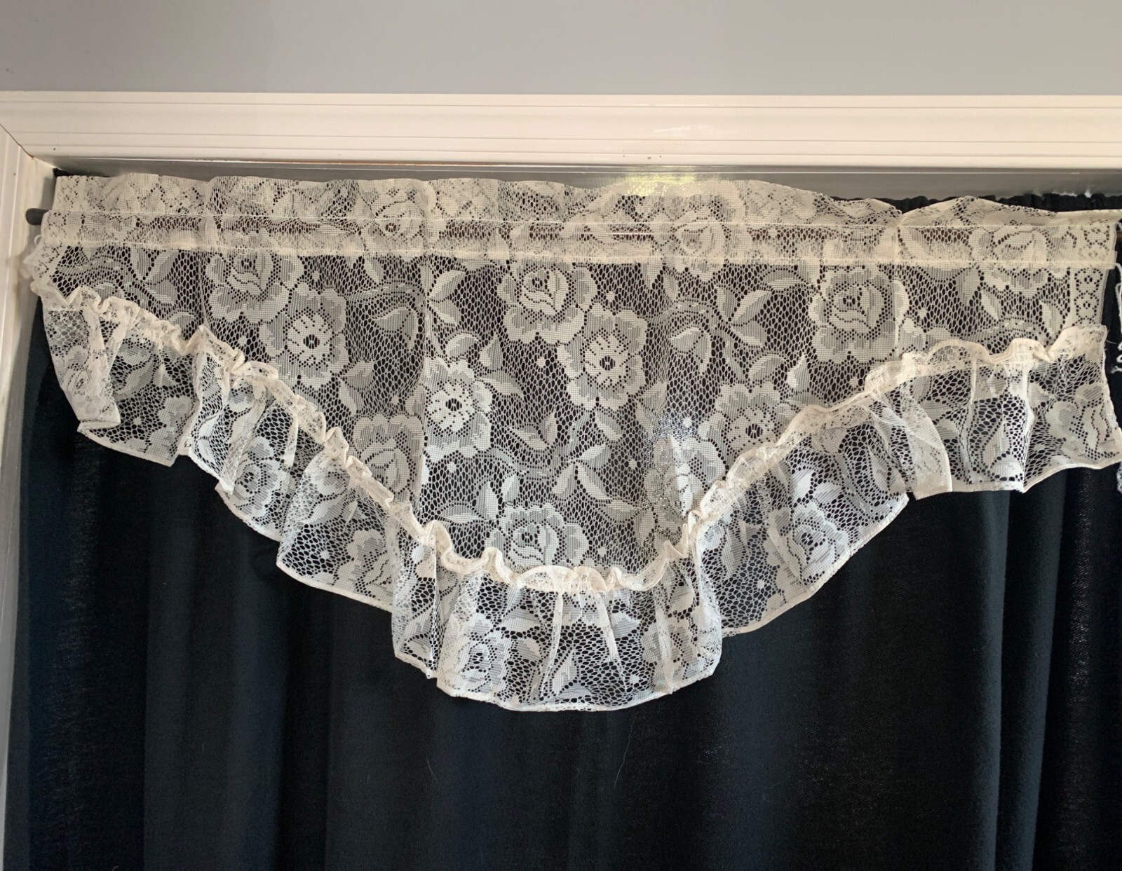 Eggshell Lace Valance Floral Pattern 40″ Wx21″ L Tracy Top Style Vintage