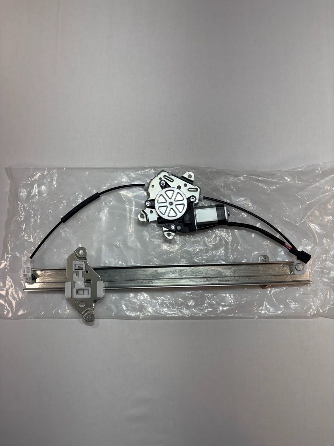 2005-2015 Nissan Frontier Front Driver Side Window Regulator w/Motor 741-348