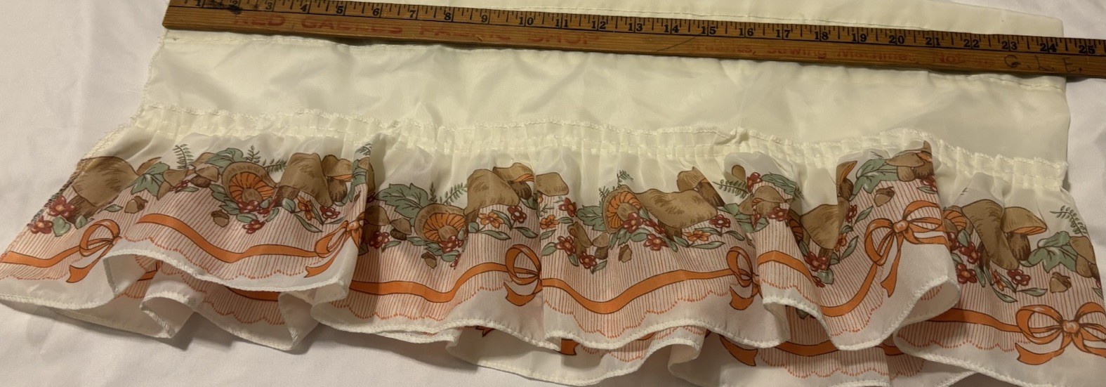 Vintage 70s Mushroom Valance Curtain Large 49” Woodland Cottagecore Ruffle USA