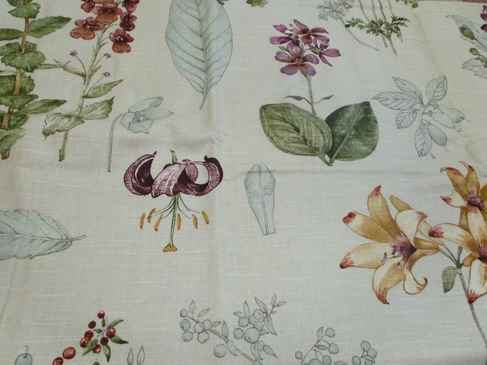 NIP Waverly second spring balloon valance florals berries ferns
