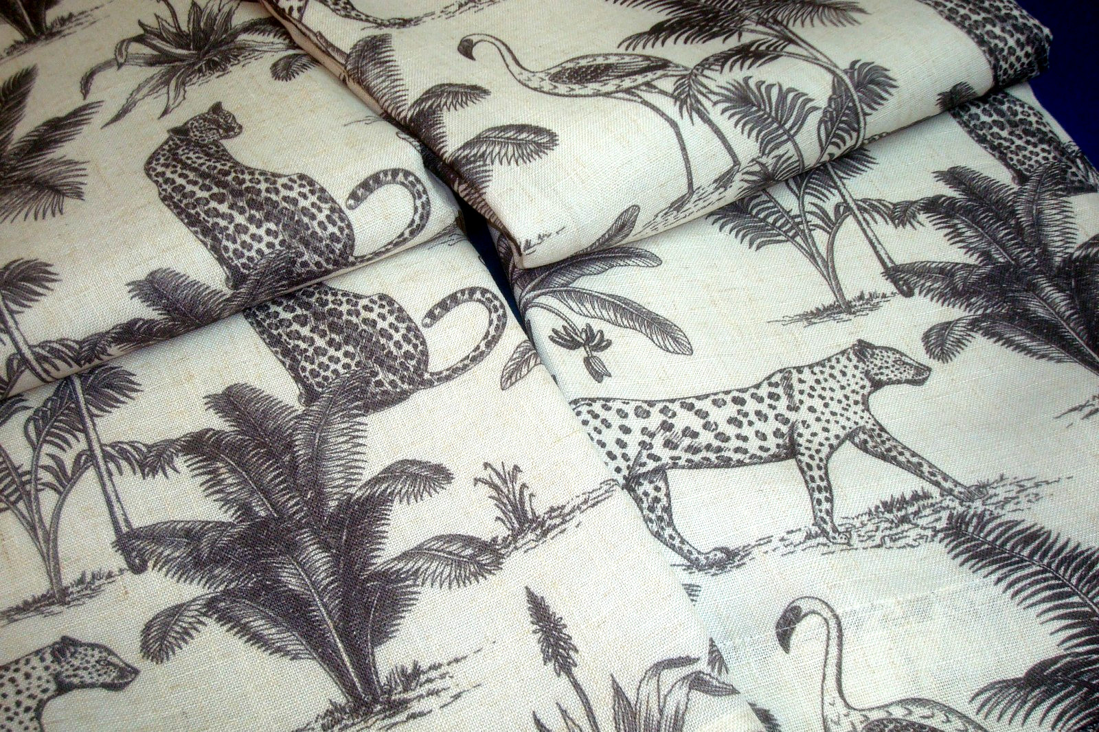 NWT Villeroy Boch Window Curtain Panels Lined 2 pc Jungle Toile Black out 84″ lg