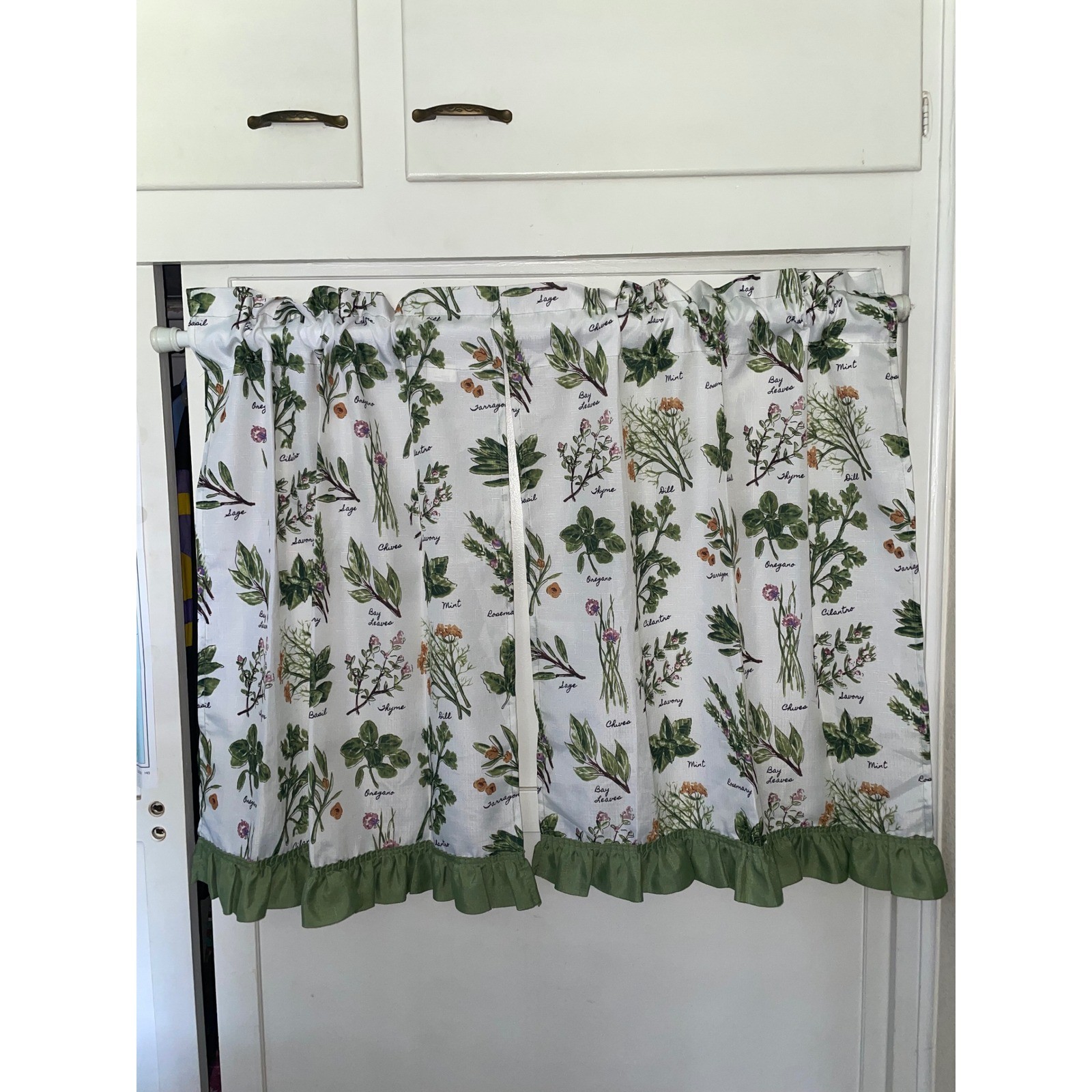 Botanical Herb Print Cafe Curtains Set of 2 White Green Ruffle Farmhouse 27×34