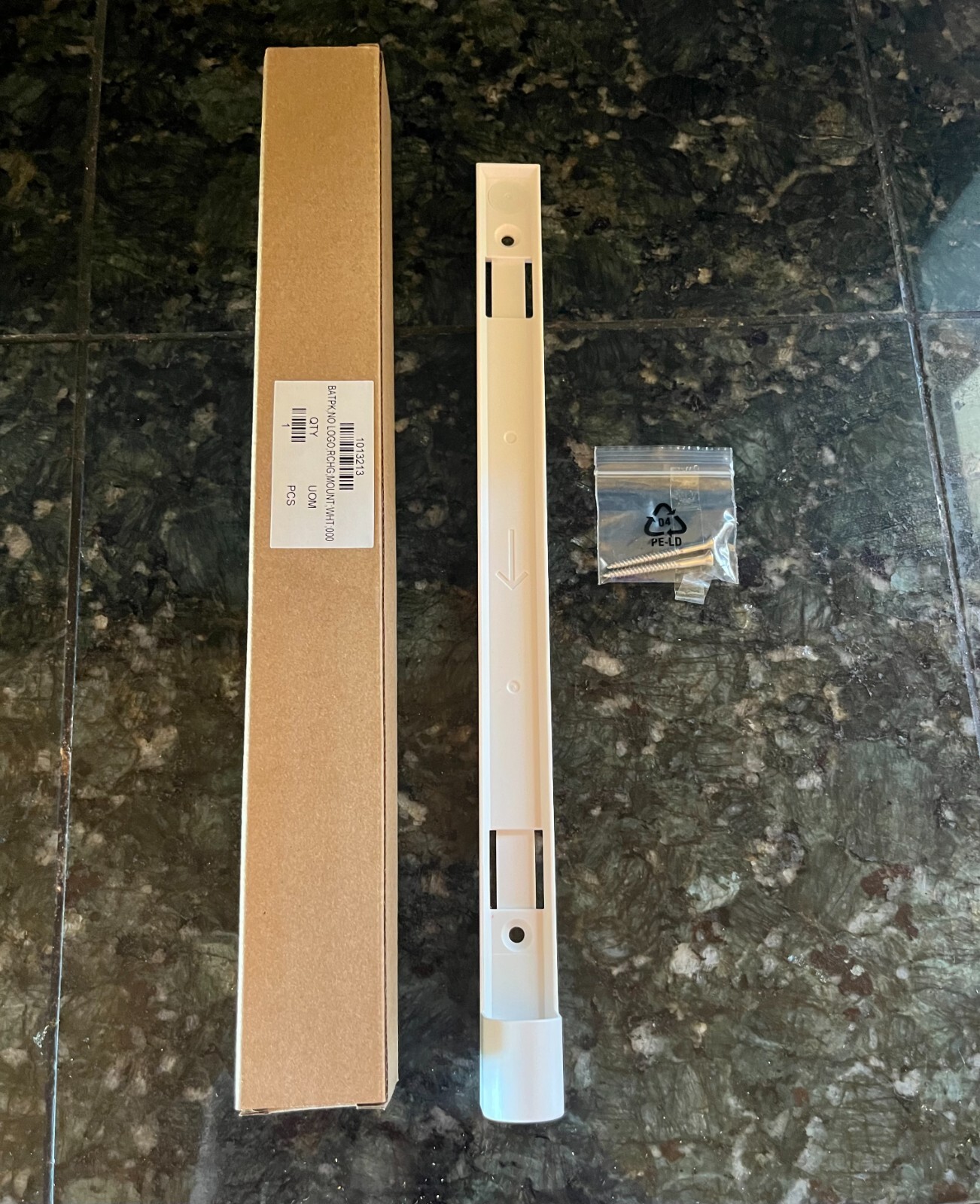 NEW Hunter Douglas Powerview Rechargeable Battery Wand Mount Incl’d