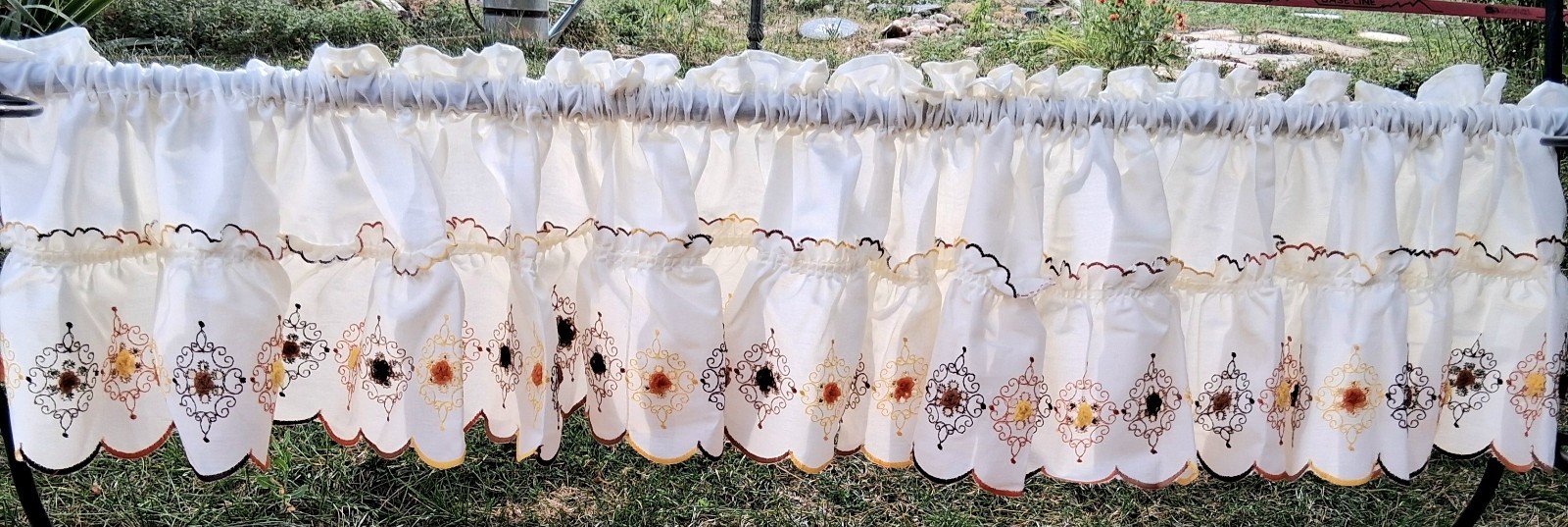 (2) Vintage Embroidered Scalloped Ruffled Valance Ivory 11″x54″ Polyester Blend