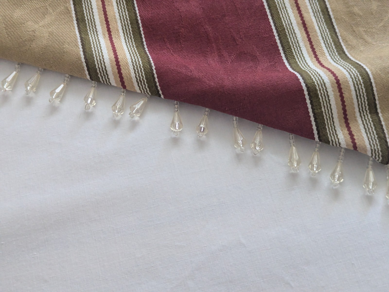 Waverly Capulet Stripe Red & Gold Beaded Lined SINGLE (1) Ascot Valance 51 x 23″