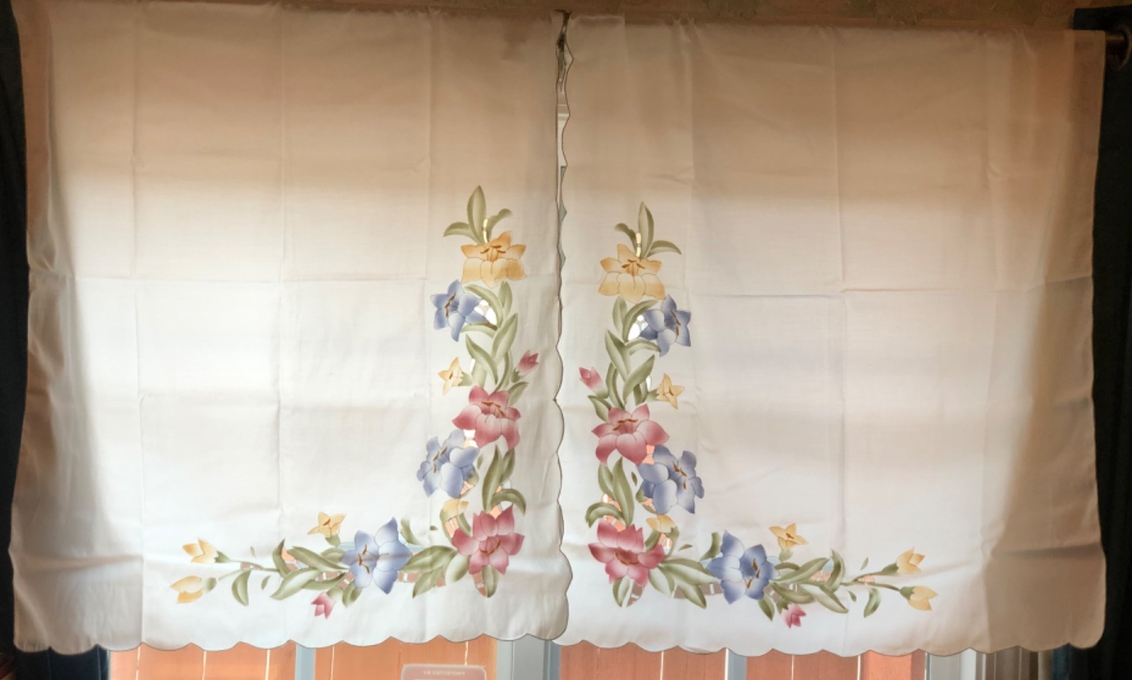 Embroidered Hand Carved Curtains 1 Tiers & Swag, FLOWERS, AMELIA