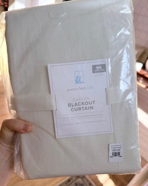 Pottery Barn Evelyn Drapes Set 2 Ivory 44x 96 Curtains Blackout Pair Kids New🦩