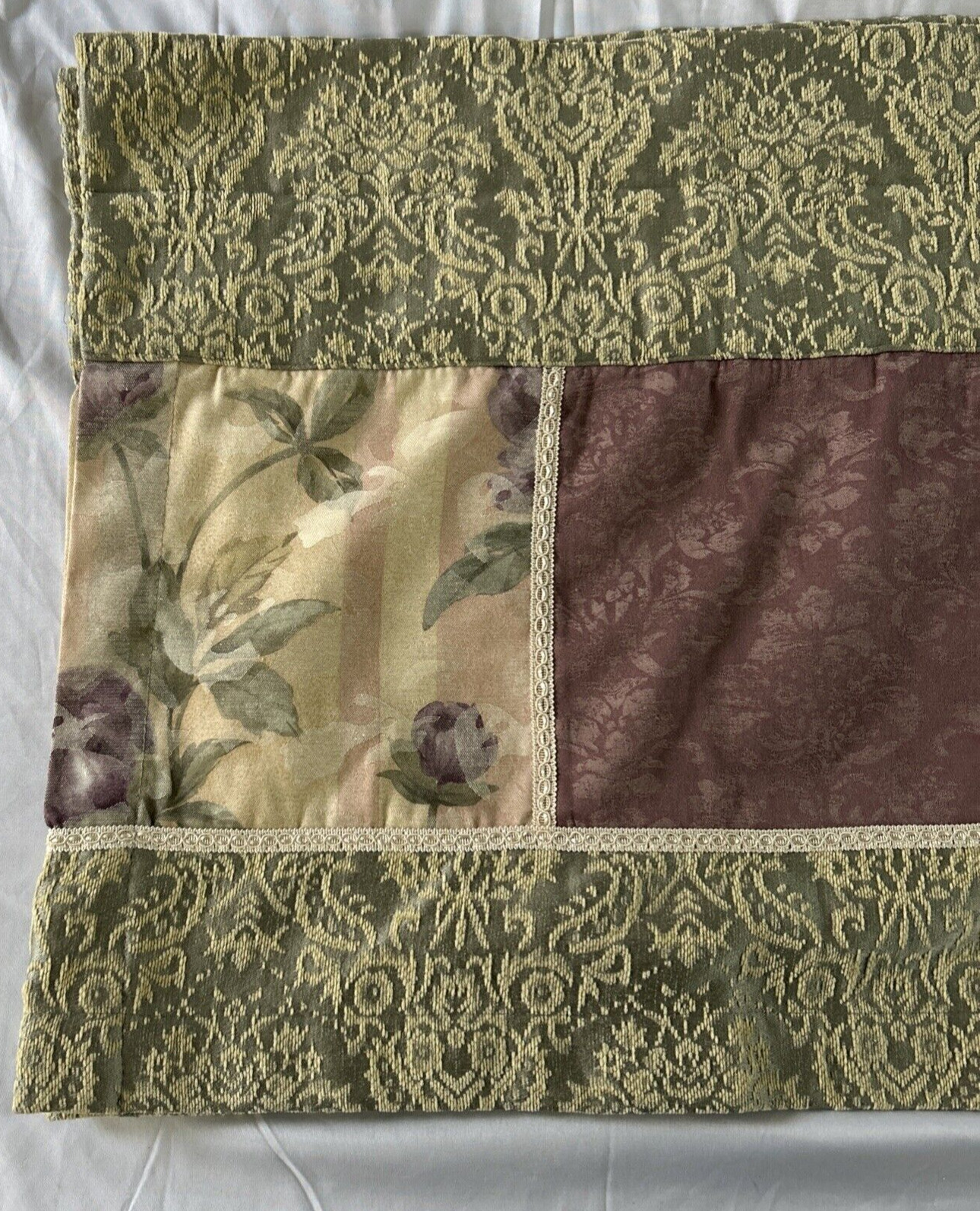 CROSCILL HOME Valance Patchwork Quilt/Tapestry Design 88″x17″ RN21857