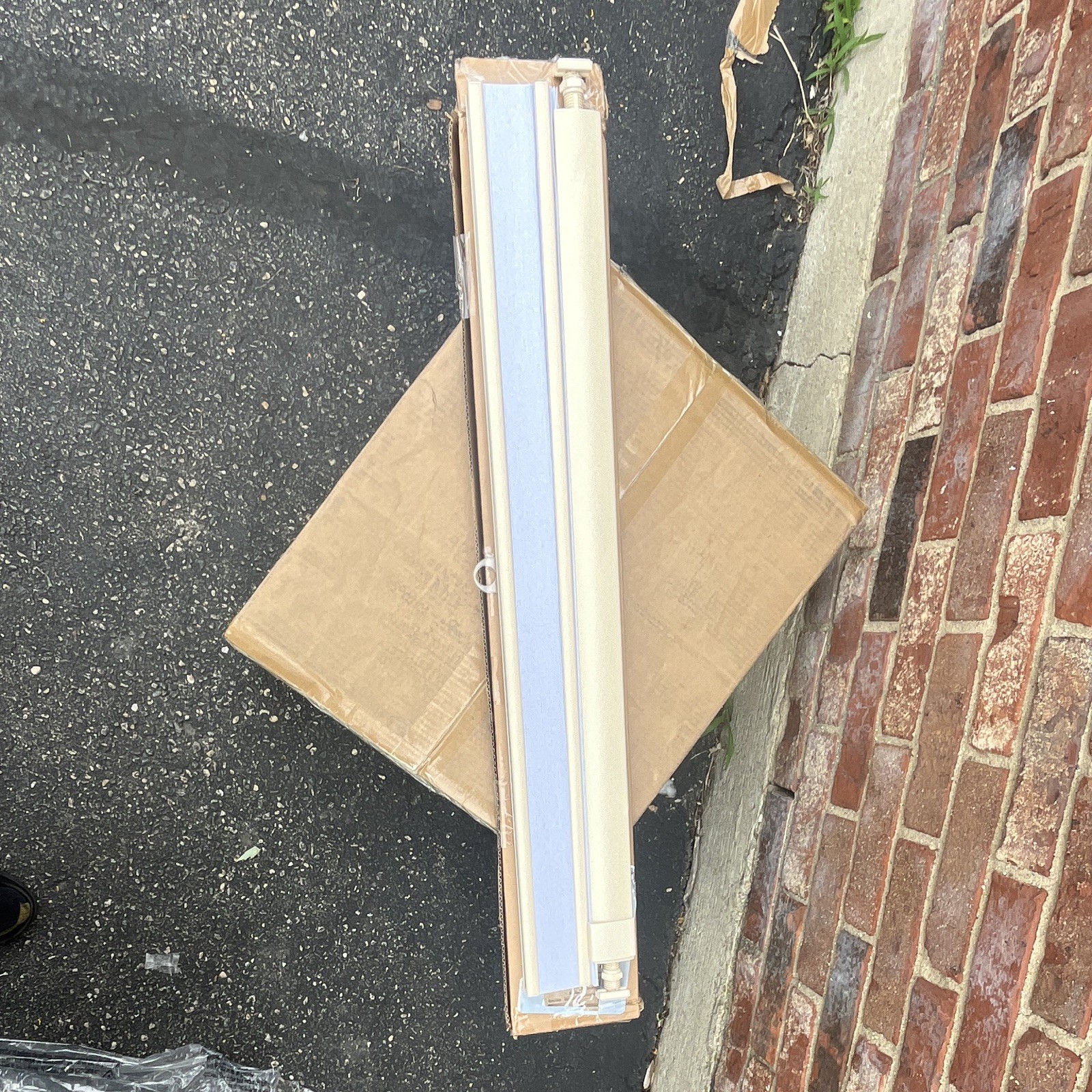 Cordless Cellular Shade 34″W x 64″H White/Beige Light Filtering Fabric JPT001