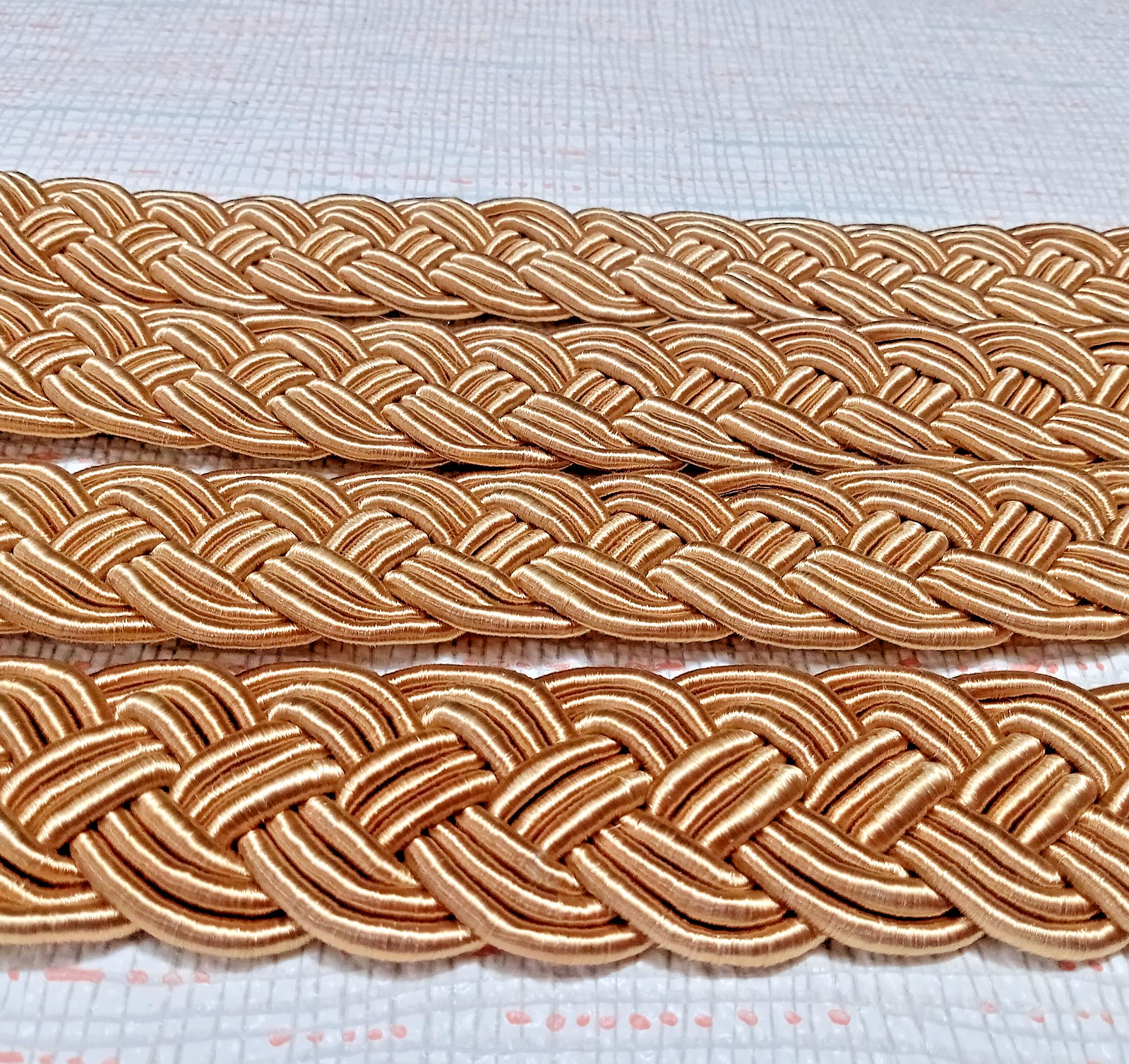 Set 4 Braided Curtain Tie Backs Gold Corded 24.5″ Long each Beautiful