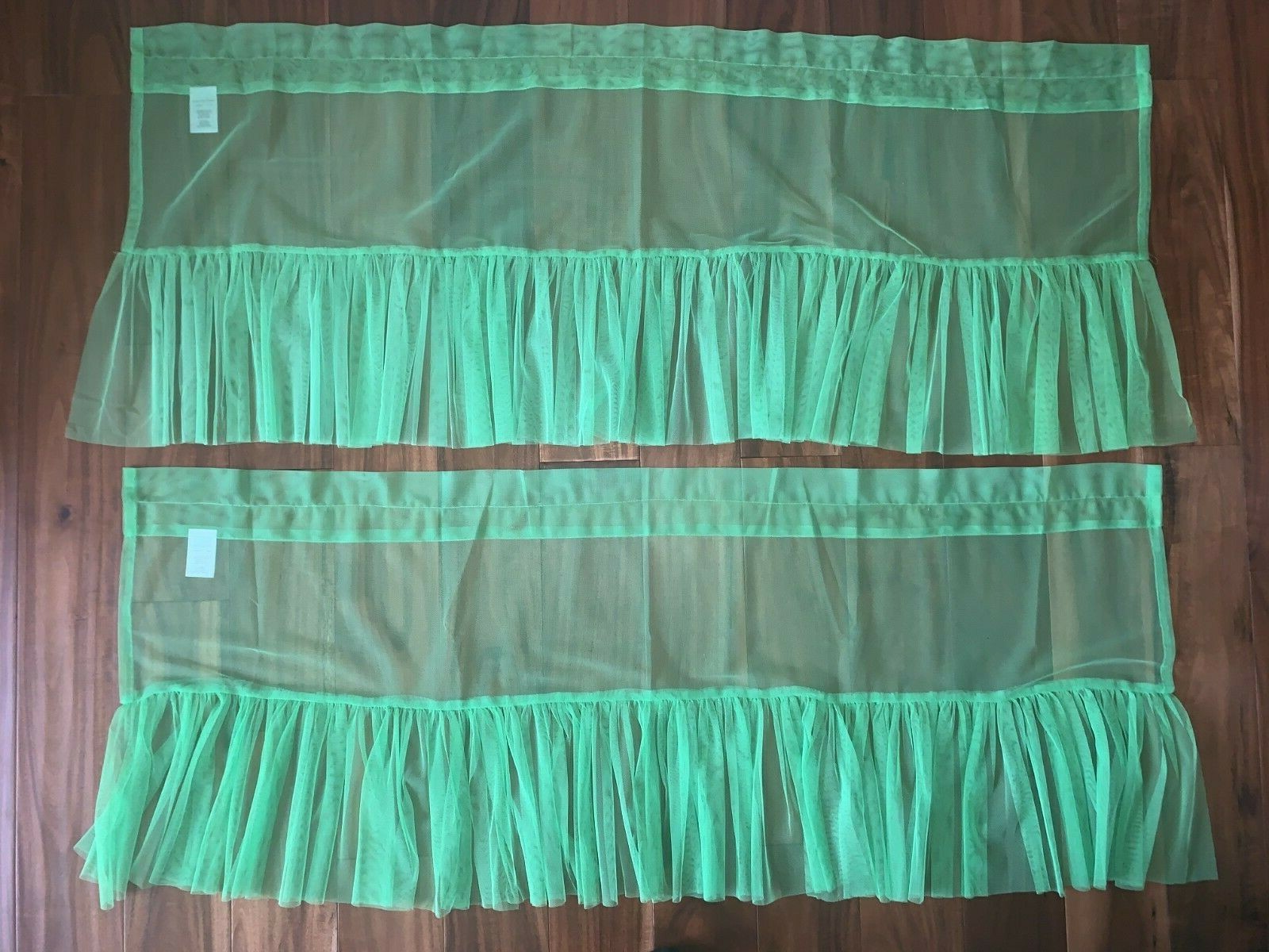 JC Penney Home Set of 2 Mesh Net Green Window Valances ~ 50″ x 20″ each