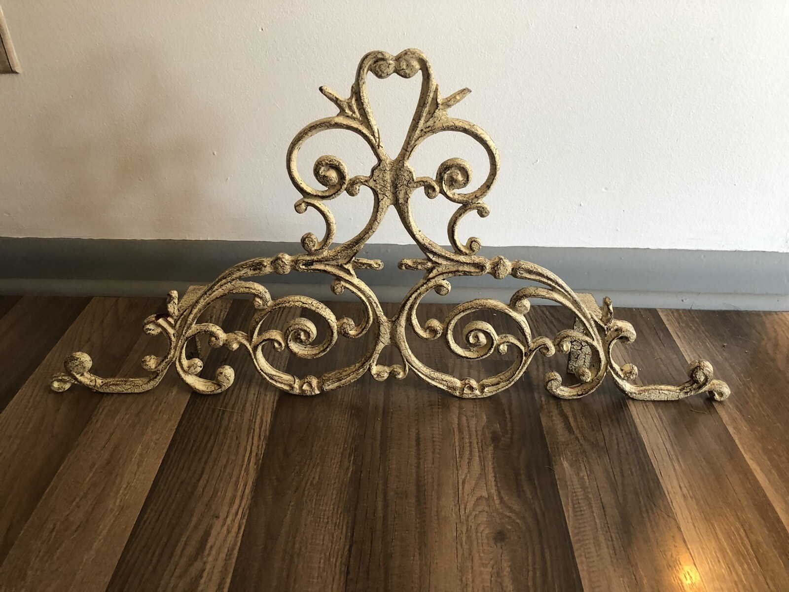 Scroll Arch Window treatment crown Off White Crackle paint Aluminum See Pics 29”