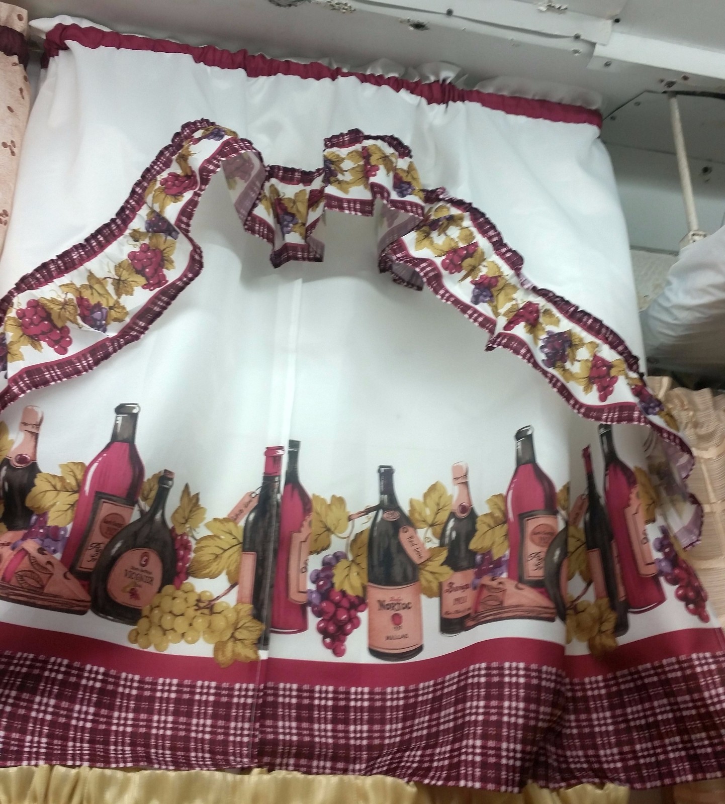 3 Pc Kitchen Curtains Tier & Swag (57″x30″) Set, WINE & GRAPES,CHARDONNAY, Achim