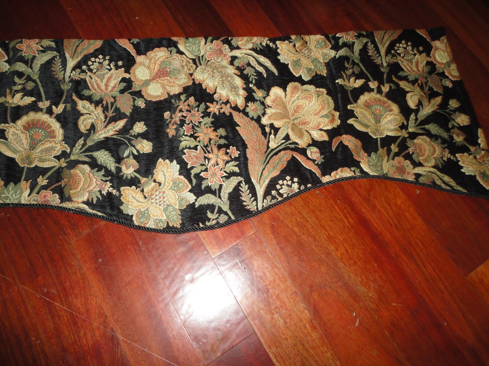 TWILL & BIRCH BLACK TERRACOTTA GOLD FLORAL CHENILLE (1) SCALLOPED VALANCE 18X52
