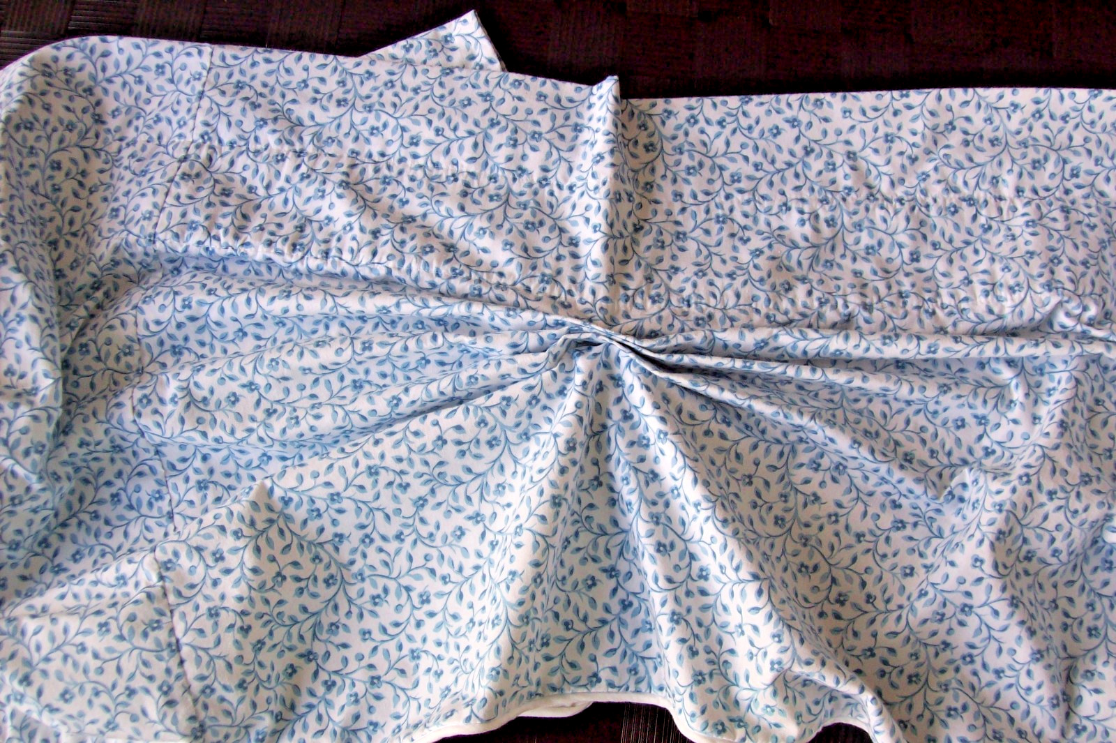 VTG Blue/White Cottagecore Floral Valance~Lined~Cotton Blend~84x 20~5 Avail