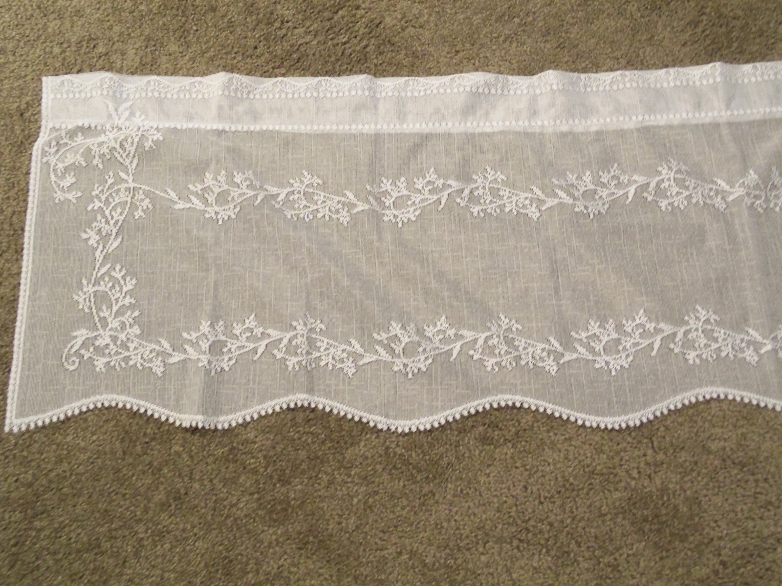 Sheer Divine Heritage Lace Window Valance White 60″ X 16″