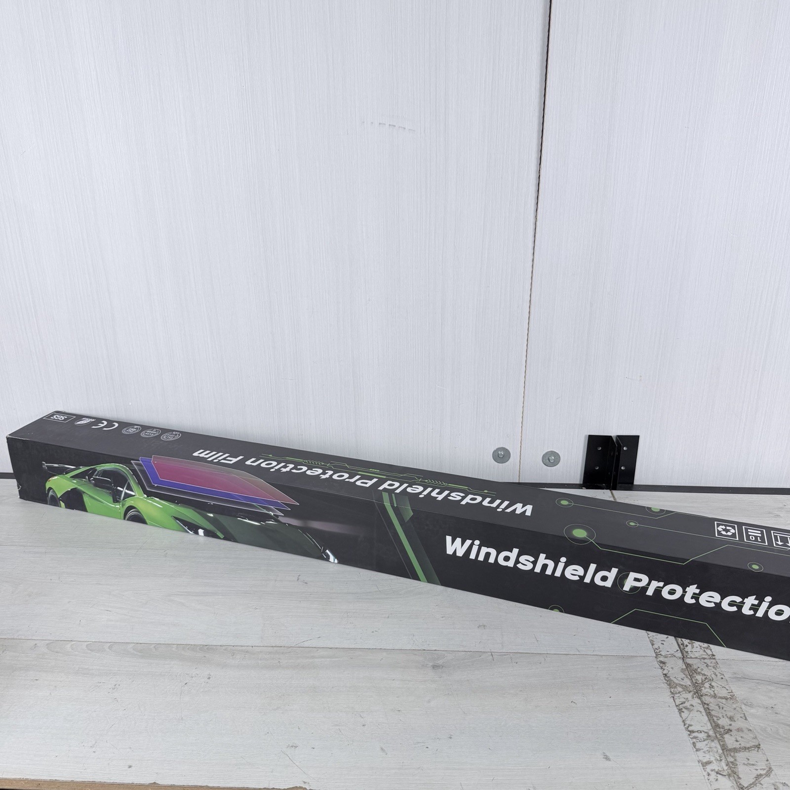 Windshield Protection Film – Scratch-Resistant UV Blocking 48″x5’