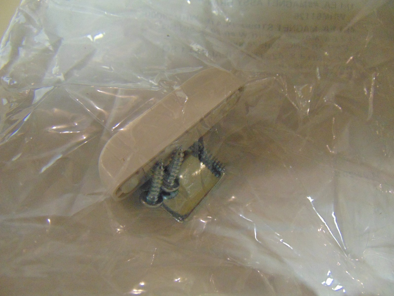 Hunter Douglas magnet assembly branded kit white whm60126