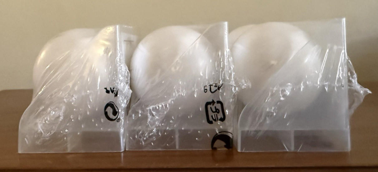IKEA Vasentlig White Round Set of 2 End Caps Finials X 3 Packs Total of 6 New 2″
